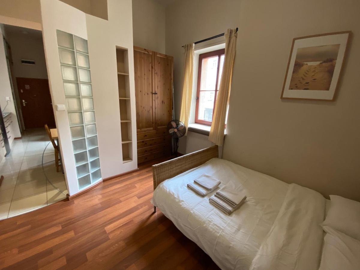 Klimatyczny Apartament Przy Rynku فروتسواف المظهر الخارجي الصورة