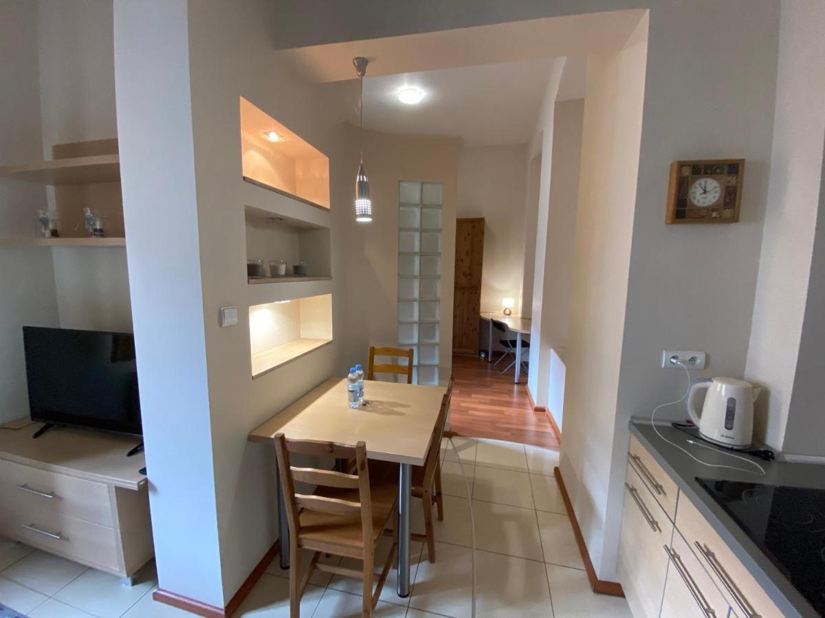 Klimatyczny Apartament Przy Rynku فروتسواف المظهر الخارجي الصورة