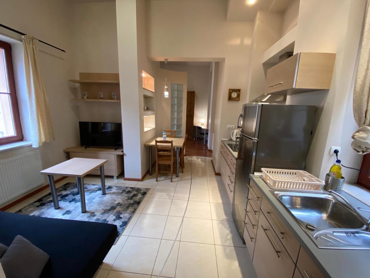 Klimatyczny Apartament Przy Rynku فروتسواف المظهر الخارجي الصورة